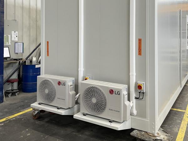Climatiseurs réversibles LG installés sur des bâtiments modulaires dans le Calvados