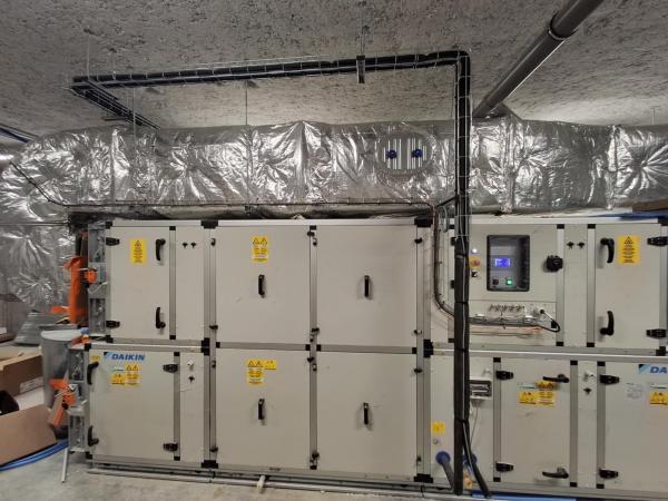 installation de climatisation dans des locaux neufs